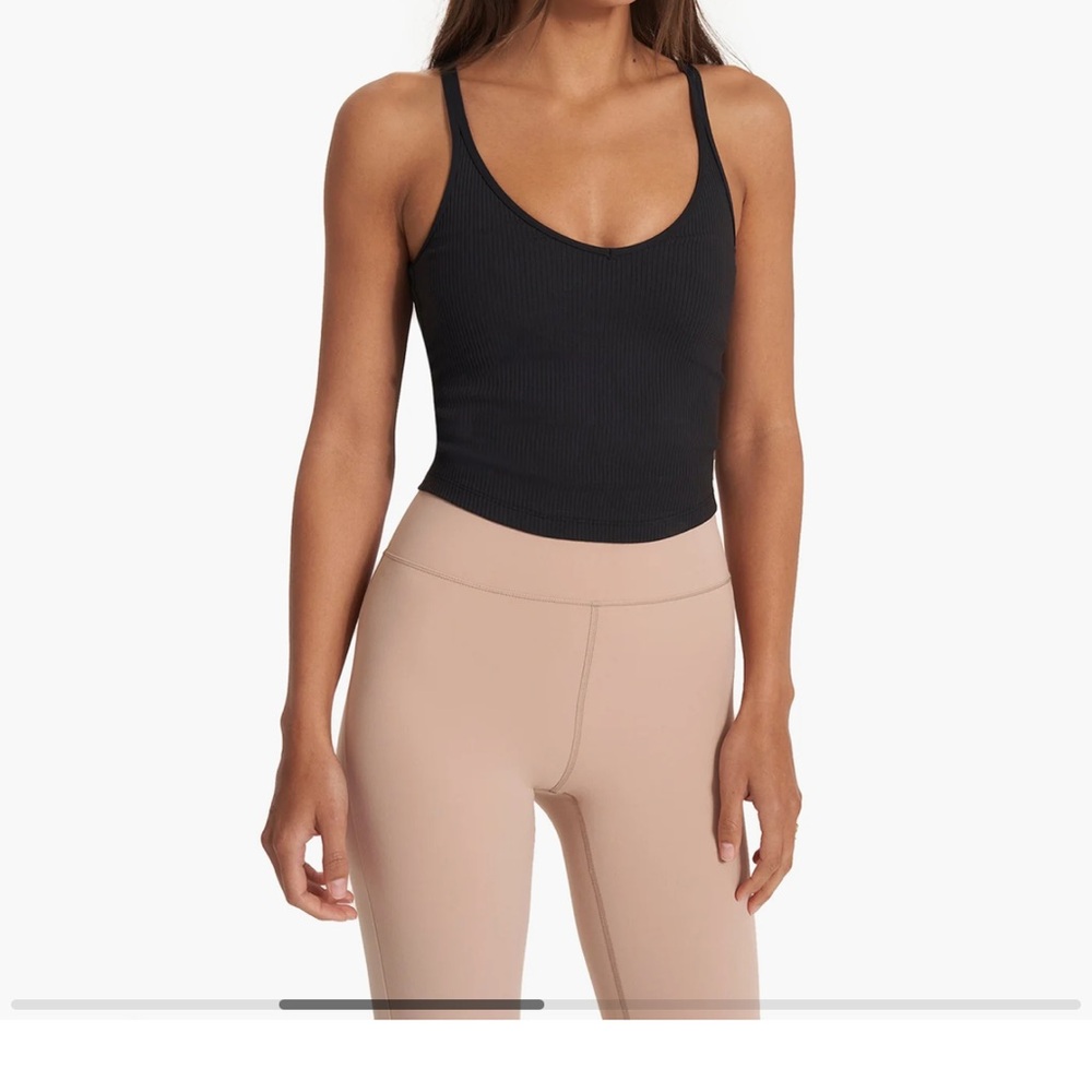 Vuori Black Rib Crop Tank